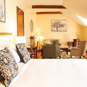 Double Room Mountain View